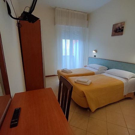 Hotel Brooklyn ริมินี ภายนอก รูปภาพ