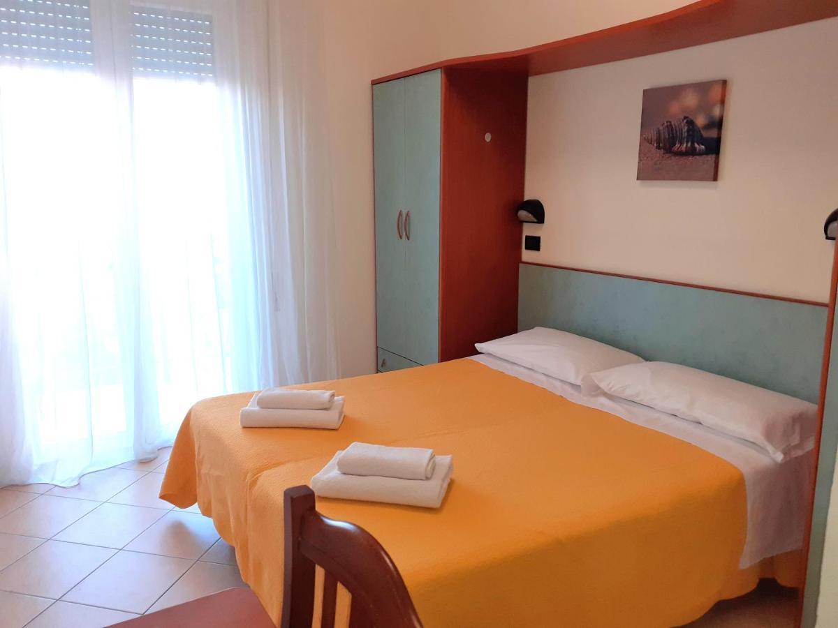 Hotel Brooklyn ริมินี ภายนอก รูปภาพ